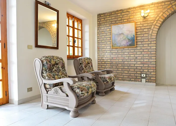 Private & Pool Βίλα Porto Potenza Picena