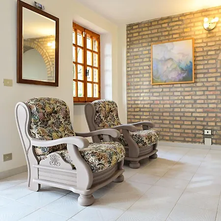Lucilla - Private Pool Villa Porto Potenza Picena