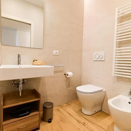 Lucilla - Private Pool Villa Porto Potenza Picena